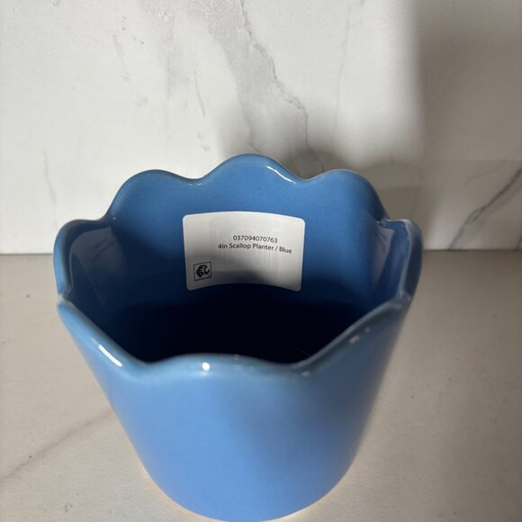 Mainstays Scallop Ceramic Planter Blue Pot – 4 Inch - Picture 3 of 4